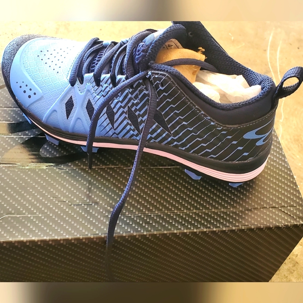 Boombah cleats size 4